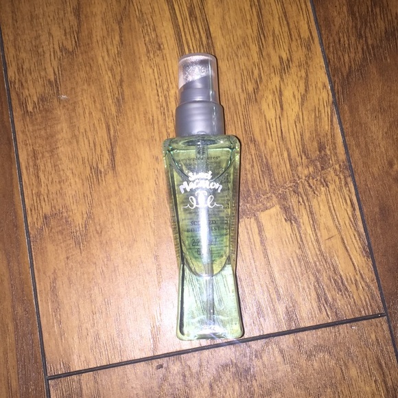 Perfumes - Picture 3 of 6